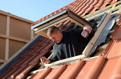 Pose de fenêtres de toit Velux à Vidai
